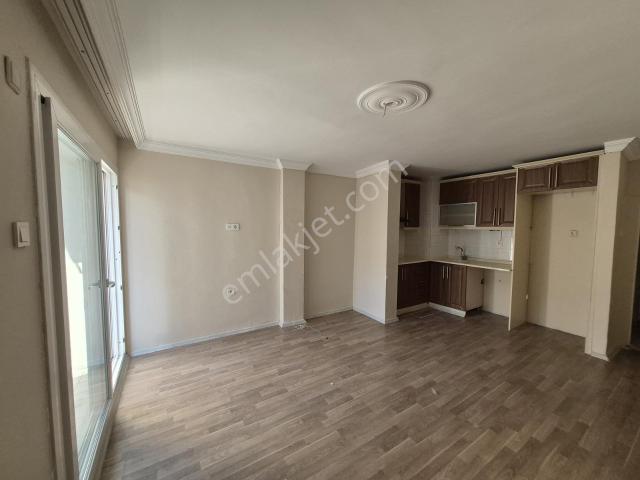 3+1 Kiralık Daire Karşıyaka Alaybey İzbana 1 Dk. Yürüme Mesafesi