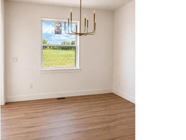 31 Lakeview Circle