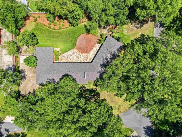31 Longmeadow