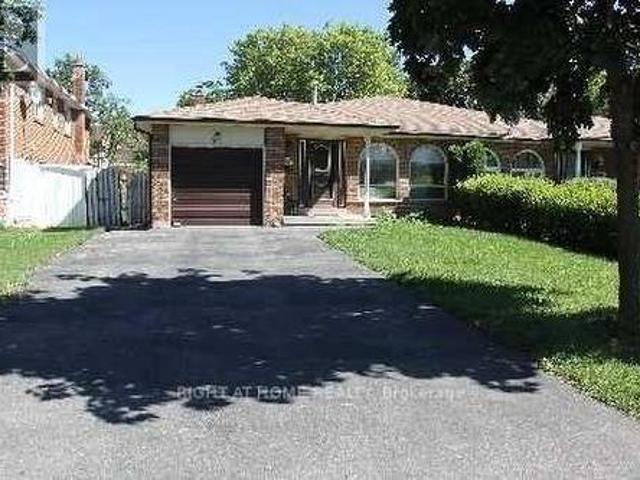 31 Manitou Crescent, Brampton, ON, L6S 2Z6 house for lease | Listing ID W13807 | Royal LePage