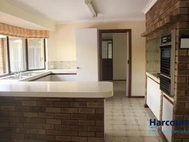 31 Marsengo Road, BATEMAN, WA 6150 House for Rent