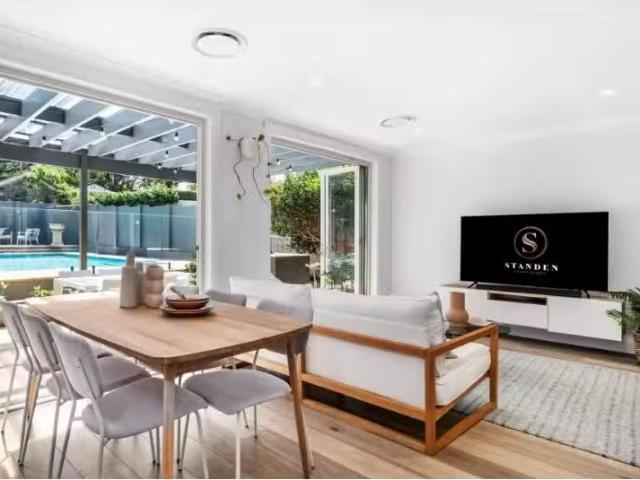 31 Matthews Avenue, Lane Cove House for rent Listed by Jaime.