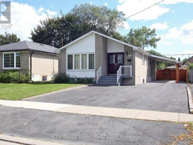 31 Monterrey Drive, Toronto, ON, M9V 1S7 house for sale | Listing ID W13756 | Royal LePage