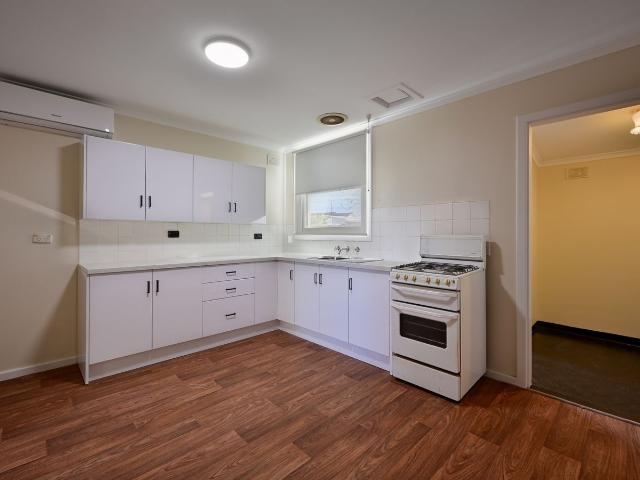 31 Moores Street, WHYALLA STUART, SA 5608