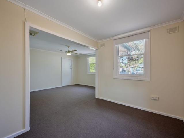 31 MOORES STREET!