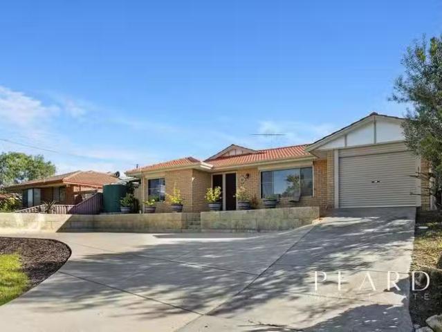 31 Moorpark Avenue, Yanchep, WA 6035