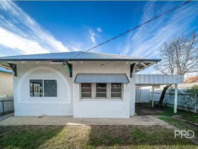 31 Norman Street, Turvey Park House for rent Listed by Leasin.
