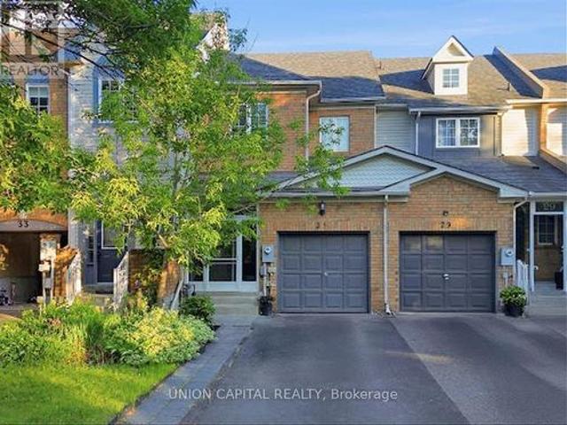 31 Ochalski Road, Aurora, ON, L4G 7J3 house for sale | Listing ID N13247 | Royal LePage