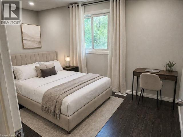 31 OLD CARRIAGE Drive, Kitchener, Ontario, N2P1H5