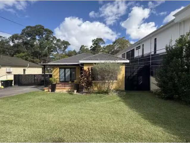 31 Parkland Avenue, Rydalmere House for rent Listed by Sienna.