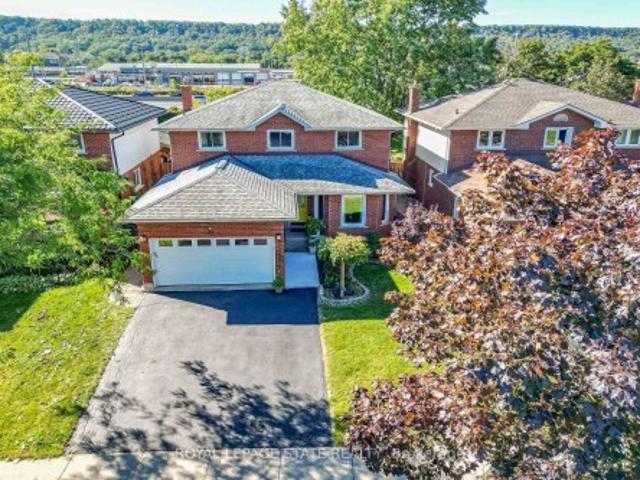 31 Princess Boulevard, Grimsby, ON, L3M 5A8 house for sale | Listing ID X13822 | Royal LePage