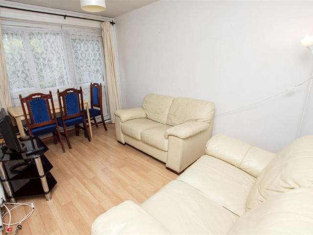 31 Rebecca Drive, Metchley, B29 6TP, United Kingdom | 3 bed house for rent #133647770 | Rentberry