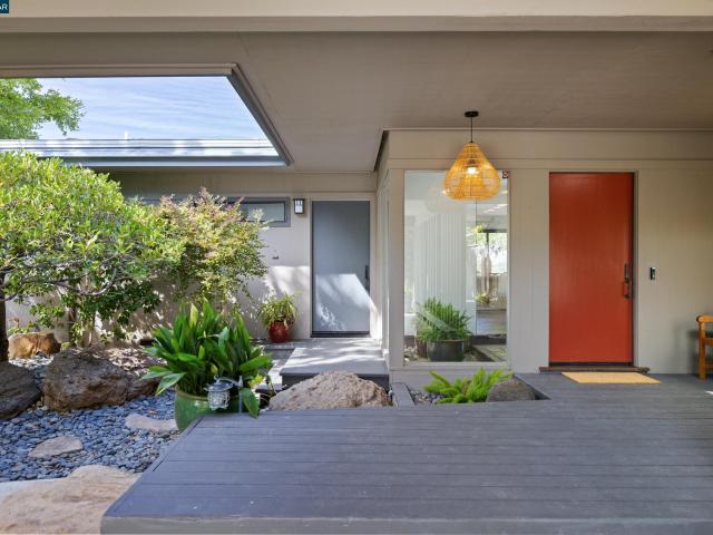 31 Richelle Ct