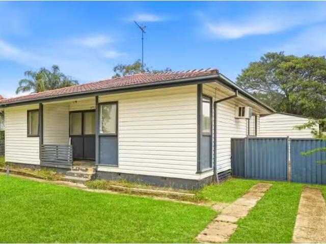 31 Sandakan Cres, LETHBRIDGE PARK House for rent Listed by Ka.