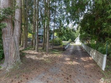 31 Salal Way