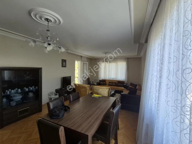 3+1 Satılık Daire Doktorlar Sitesinde Gaziemir