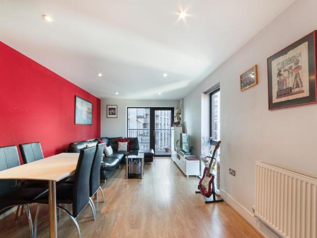 31 Shirley Street, London, E16 1FF, United Kingdom | 2 bed apartment for rent #139543102 | Rentberry