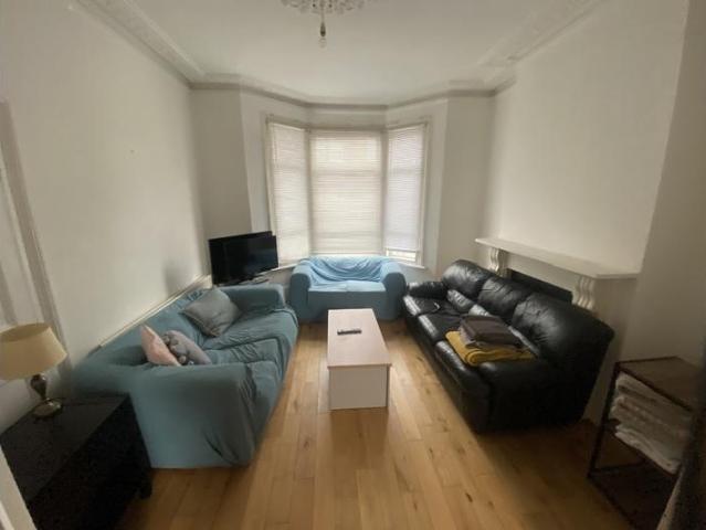 31 Solon Road, London, SW2 5UU, United Kingdom | 4 bed townhouse for rent #140398966 | Rentberry