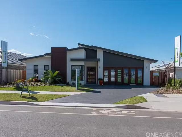 31 Sovereign Drive, Port Macquarie House for rent Listed by T.