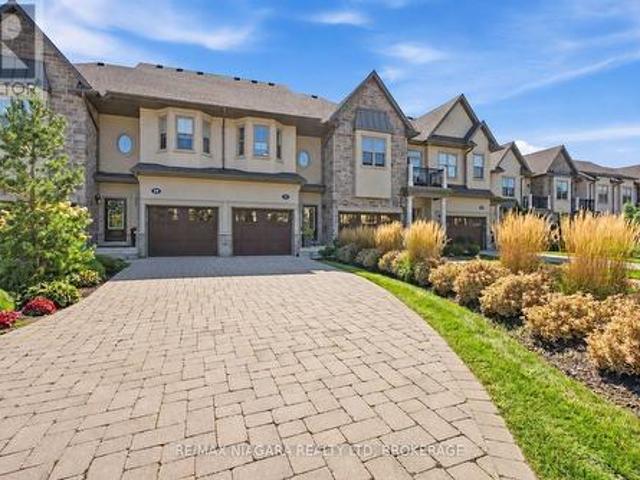 31 St. Andrews Lane S, Niagara On The Lake Town, ON, L0S 1J0 townhouse for sale | Listing ID X13788 | Royal LePage