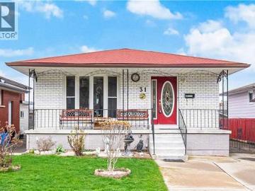 Hamilton, Ontario, Ontario - Fireplace