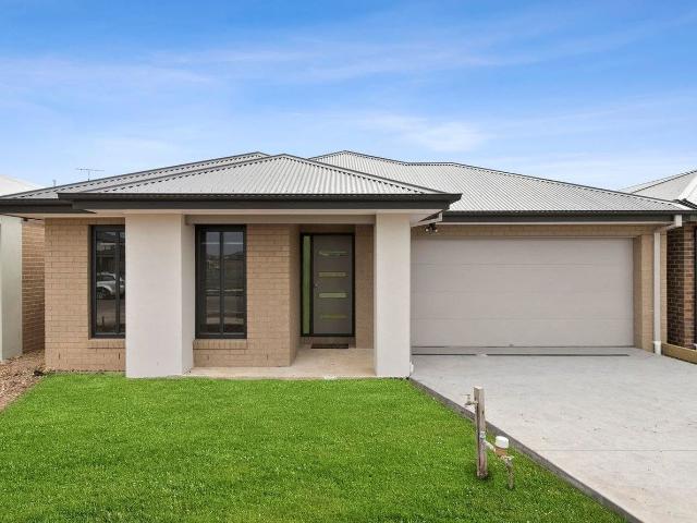 31 Sunlight Circuit, Lara, VIC 3212
