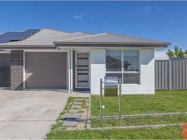 31A Silkstone Street, FARLEY House for rent Listed by Rentals.