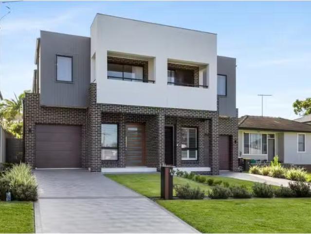 31B Sutherland Road, Jannali Townhouse for rent Listed by Emm.