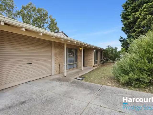 31B Winchester Way, LEEMING, WA 6149 House for Rent