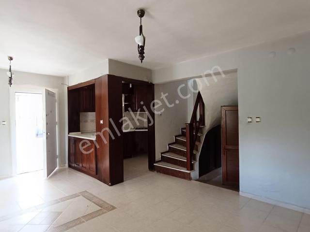3+1eşyasız, Bahçeli Villa