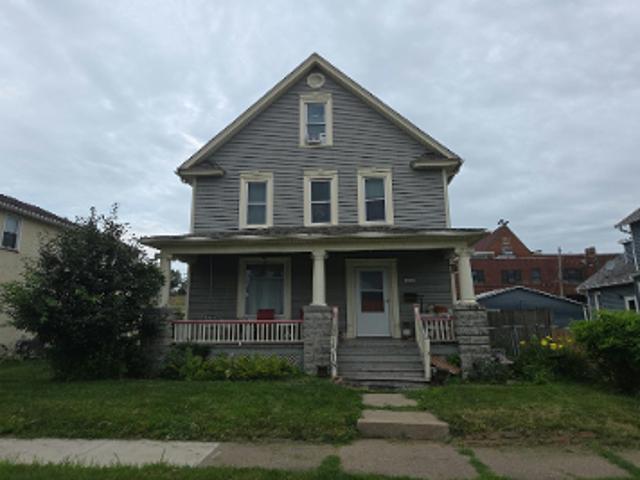 31st St