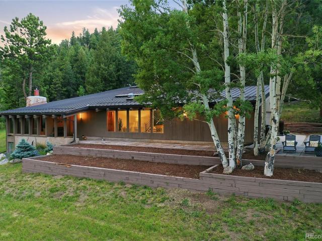 32042 Horseshoe Drive
