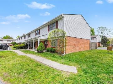 3204 Wooded Way