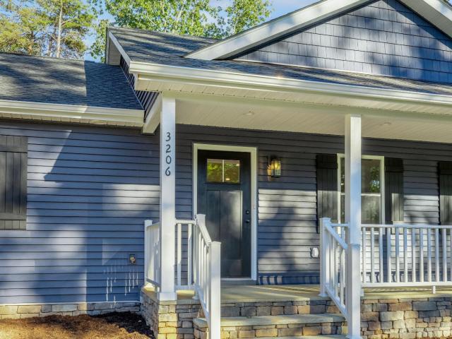 3206 Long Island Road