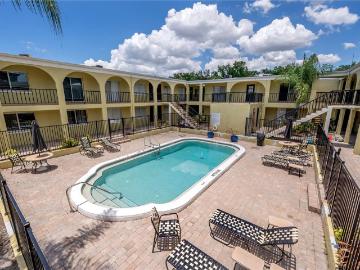 3206 W Azeele St, Unit 129, Tampa, FL 33609 | MLS #TB8508