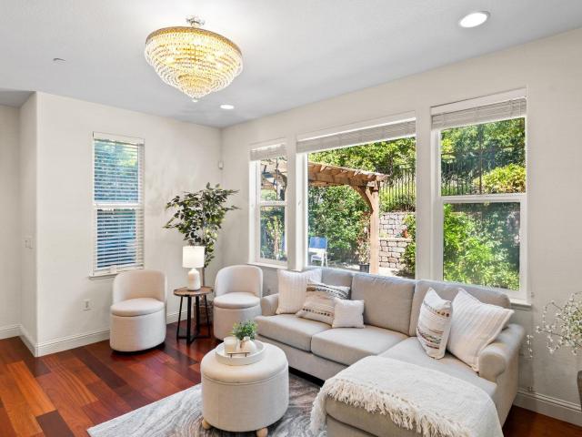 3207 Vittoria Loop