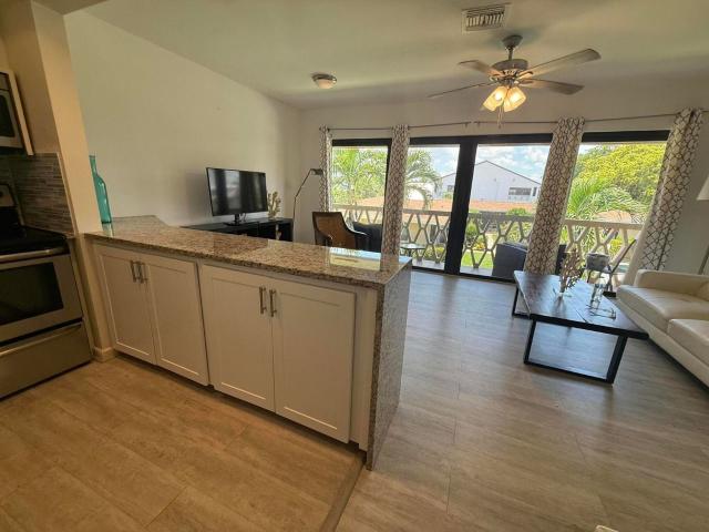 3208 SE 11th Street Unit 202, Pompano Beach, US, FL