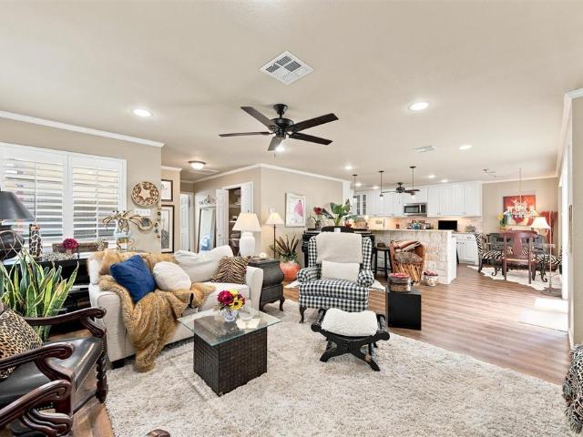 3209 Creekwood Circle
