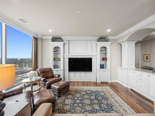 3209 Galleria # 1302