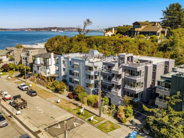 3200 Alki Avenue SW # 201