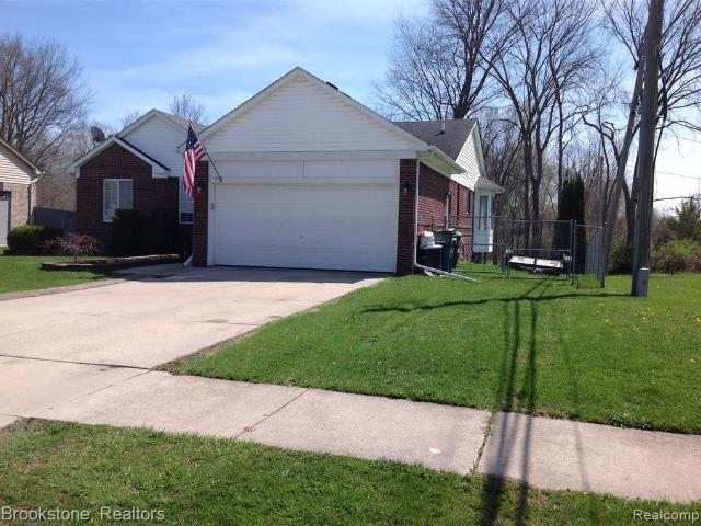 32010 N Oakcrest Drive
