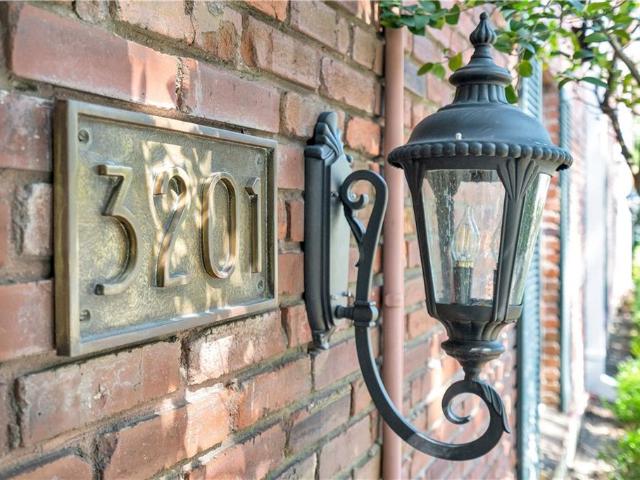 3201 St Charles Avenue # 230