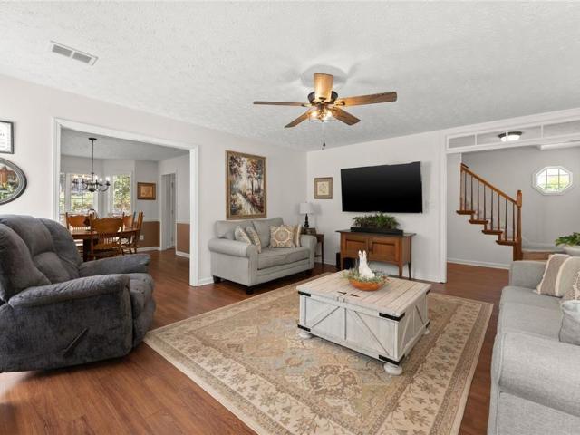 3202 Summit Glen Drive