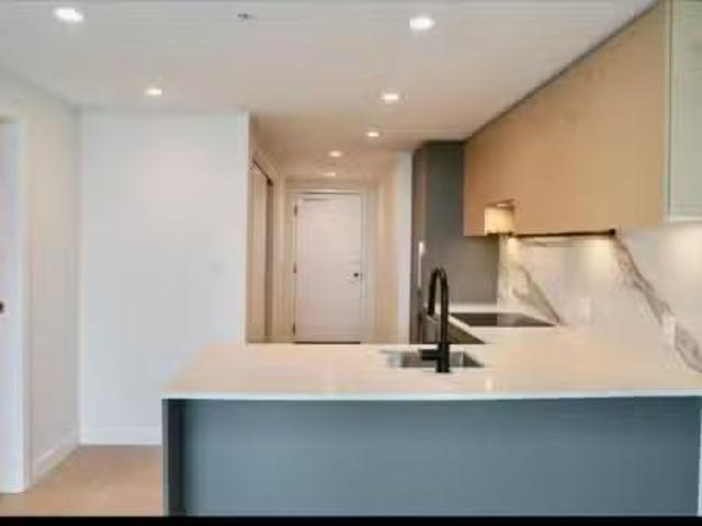 3202 13745 George Junction, Surrey, BC, V3T 0V8 lease for le.