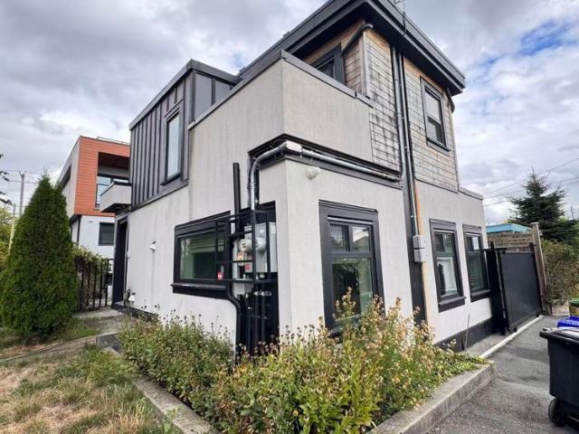 3202 5th Avenue E #Laneway House, Vancouver, BC V5M1P3