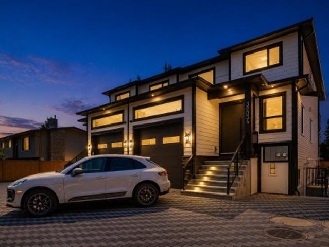 32034 Hillcrest Avenue, Mission, BC, V2V 1L2 duplex for sale | Listing ID R3145 | Royal LePage