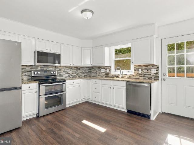 320 Baron Court