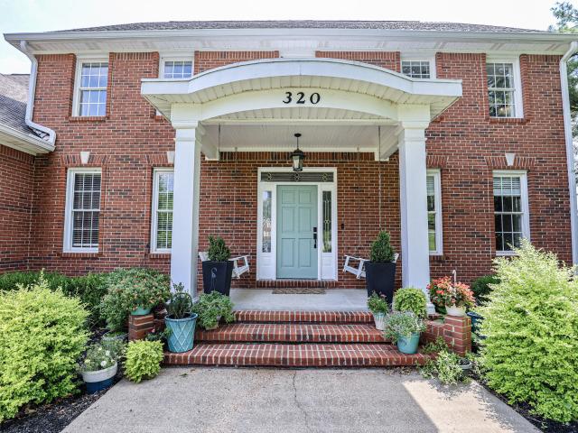 320 Braddie Cove