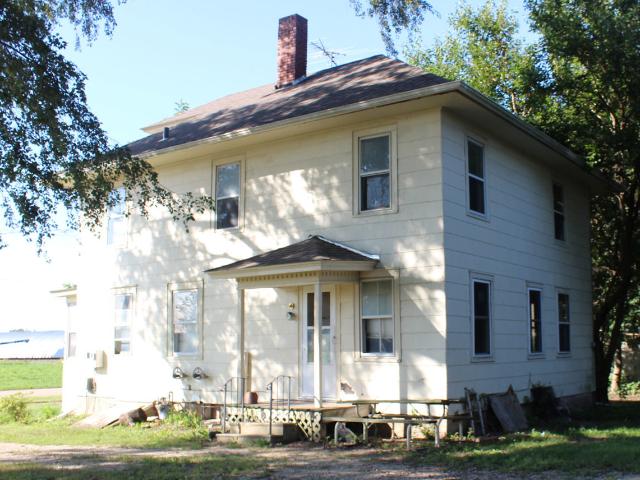 320 E Railroad