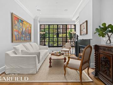 320 East 55th Street, New York, NY